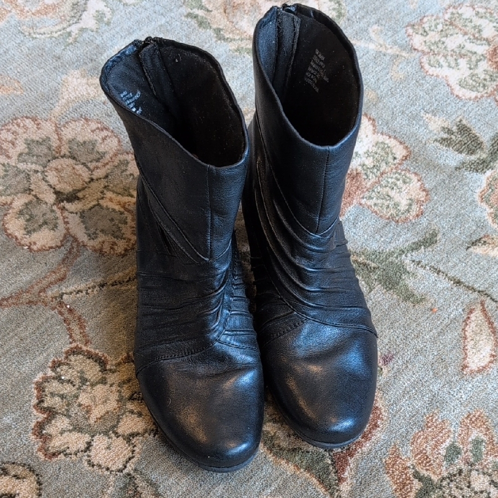 Black Leather Women's Boots